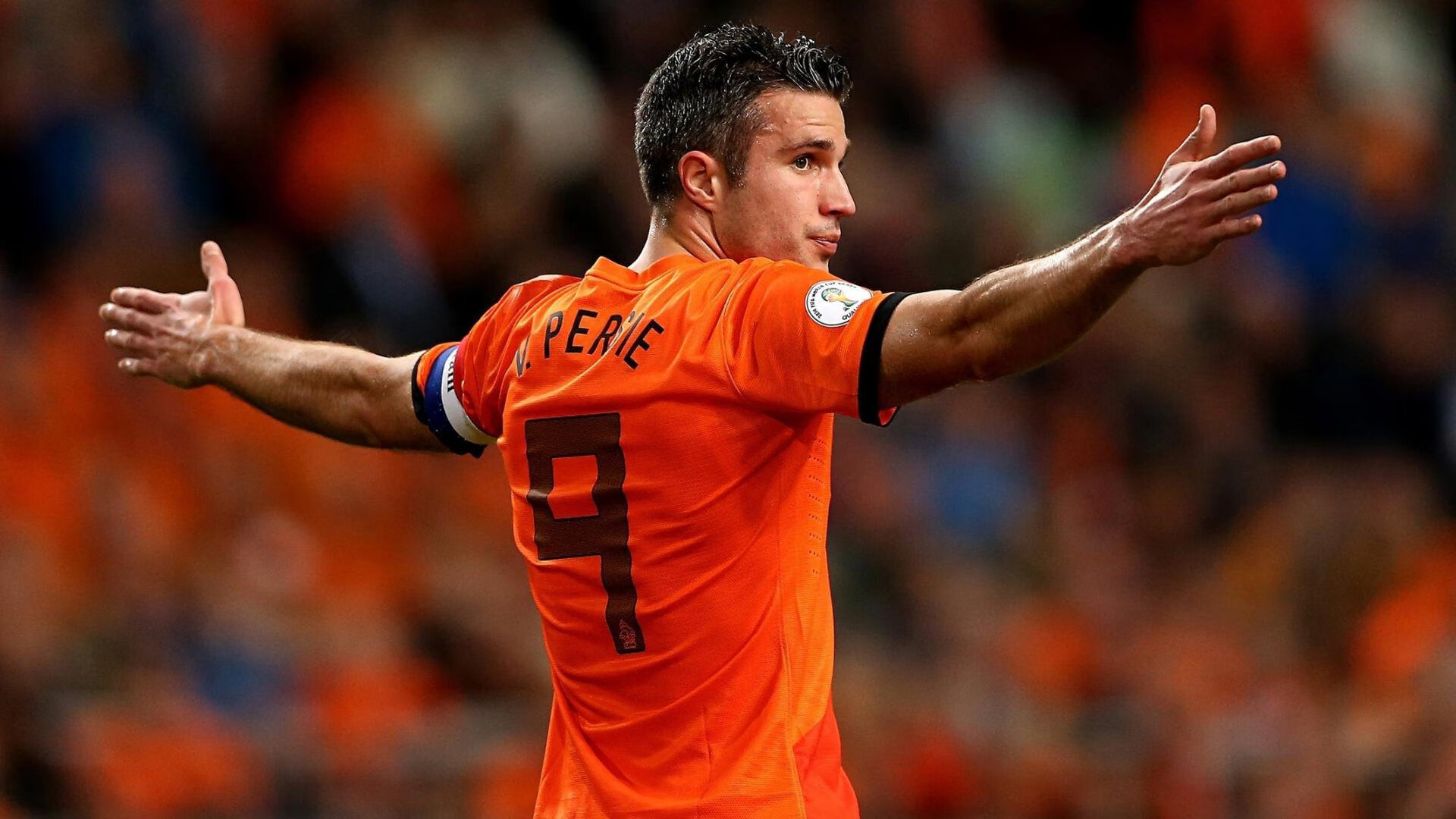 前三名差距缩小：争冠白热化！